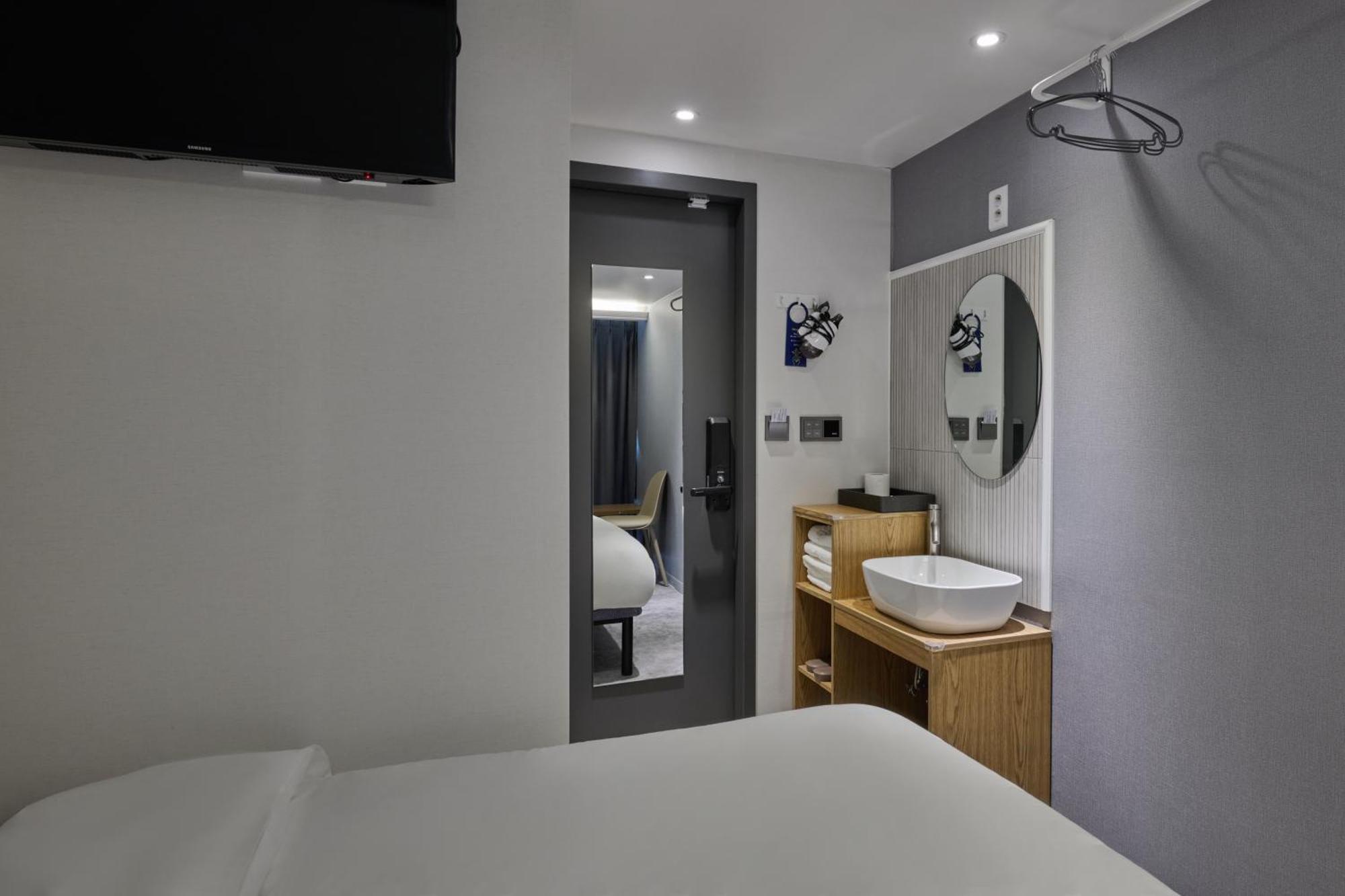 Hotel L