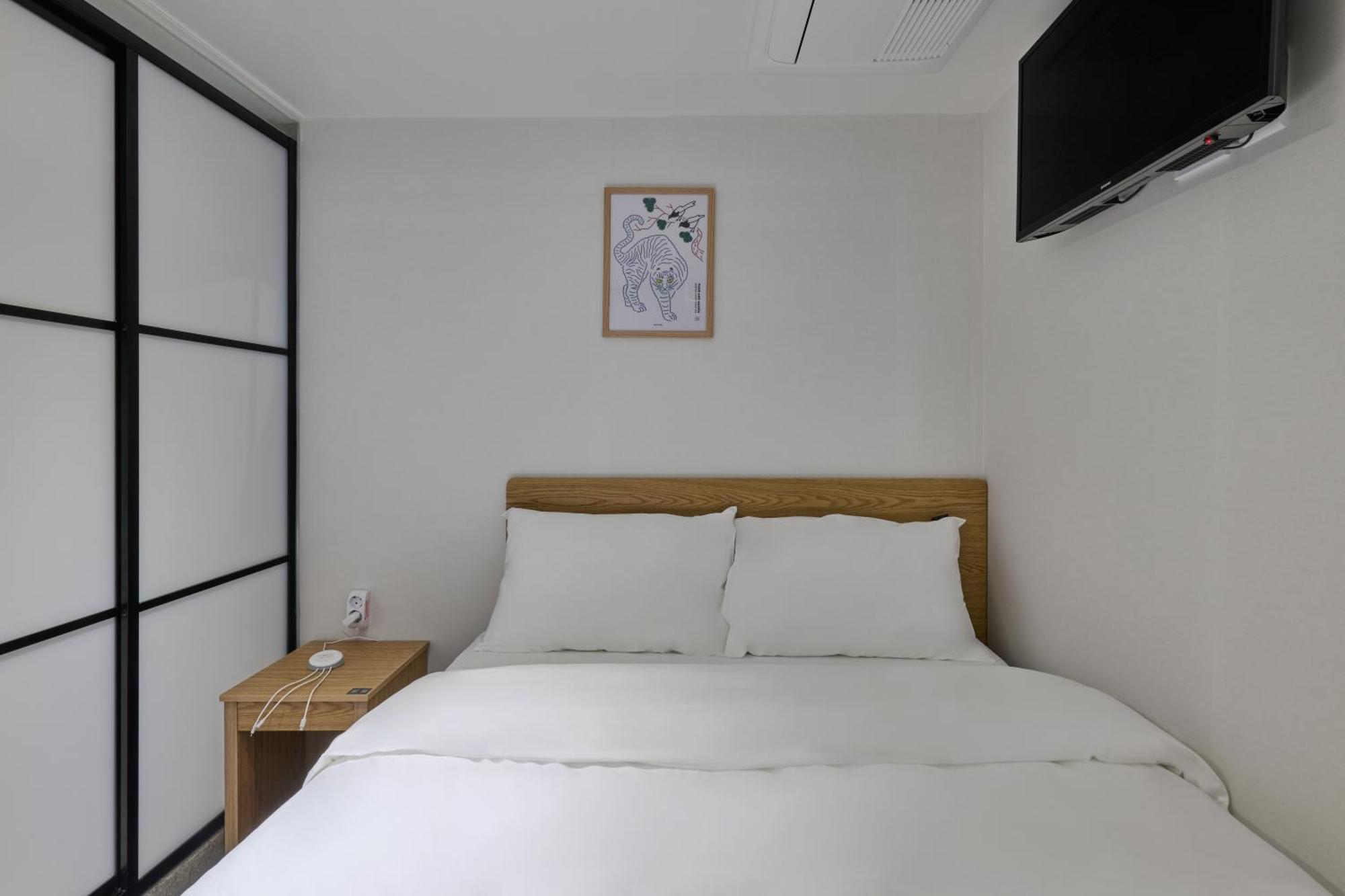 Hotel L